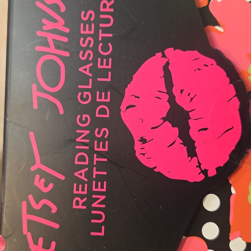 New Betsey Johnson Set of Three Stylish +2.00 Reading Glasses - Picture 2 of 7